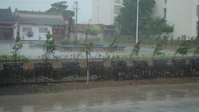 下大雨1