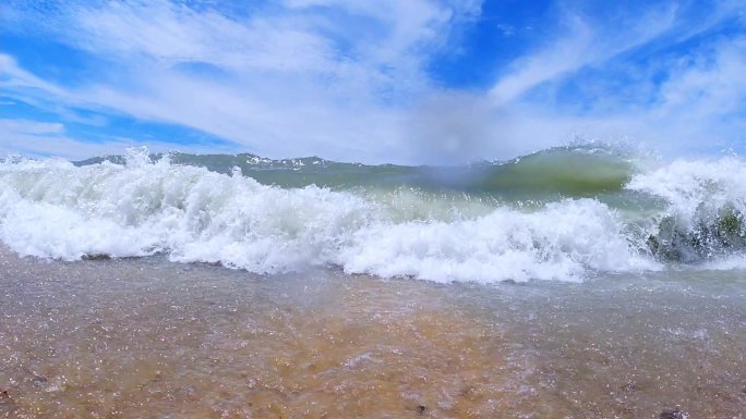海浪拍打沙滩慢镜头空镜慢速镜头