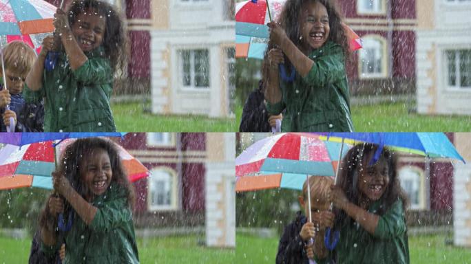 在雨中欢笑的儿童
