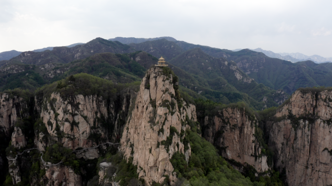 航拍五岳寨主峰