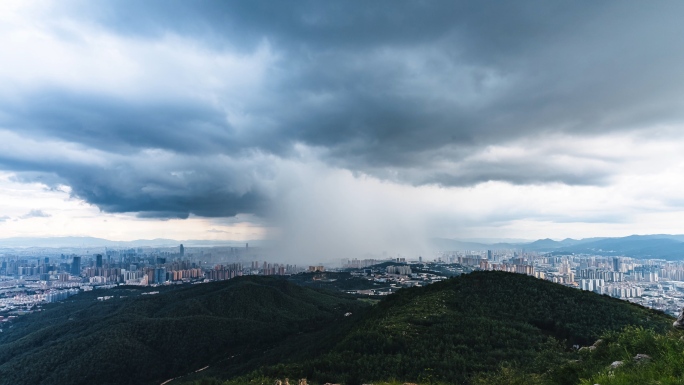 4K云南昆明长虫山暴雨延时