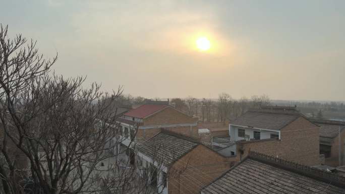 冬日早晨农村的太阳