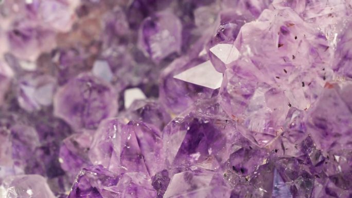 紫水晶宝石矿物晶体光泽光亮原料原石闪烁