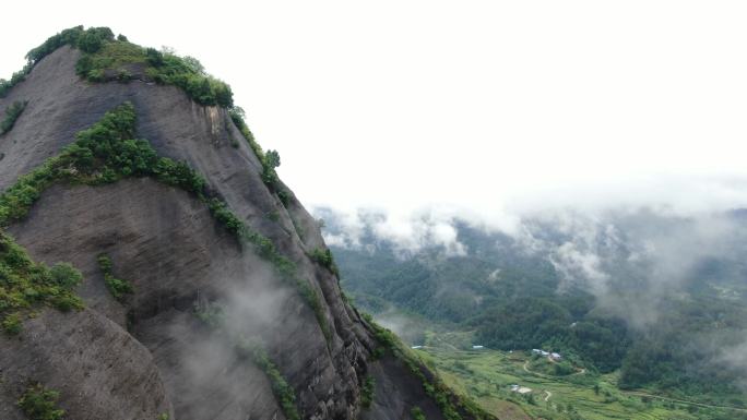 4K航拍施洞金钟山山峰