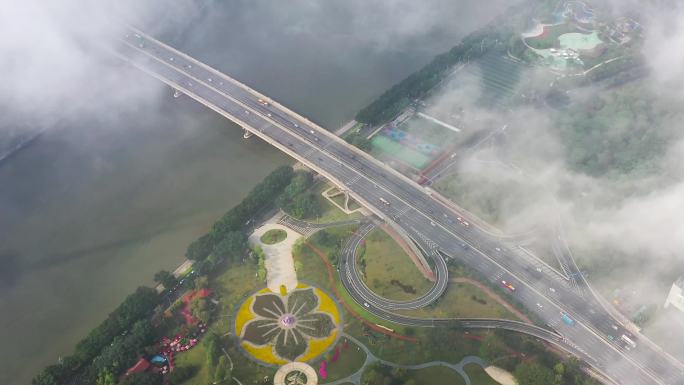 俯瞰广州二沙岛+广州大桥春天云海平流雾