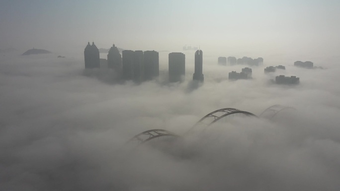 沈家门渔港大雾海上平流层看城市