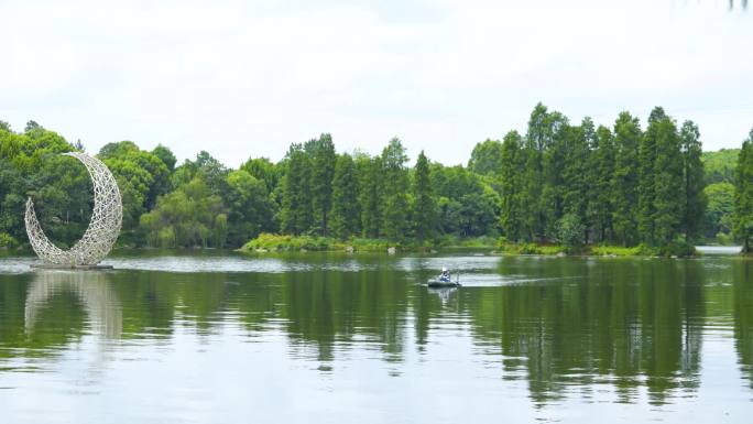 湖面皮划艇