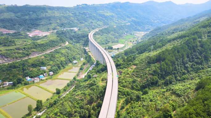交通高速公路中国基建物流运输