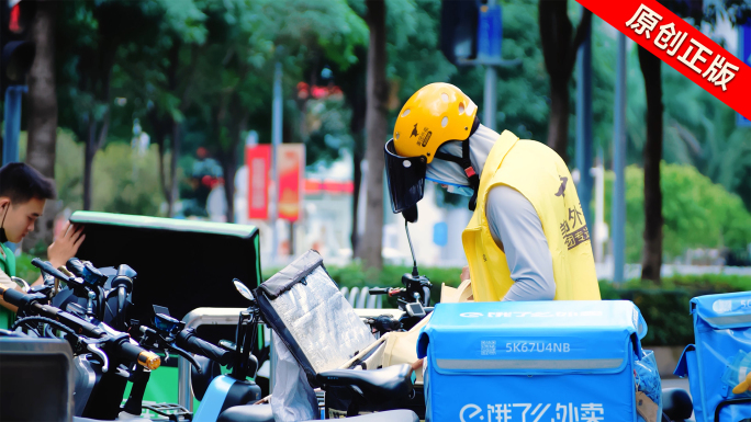 美团饿了么外卖骑手小哥送餐【侵权必究】