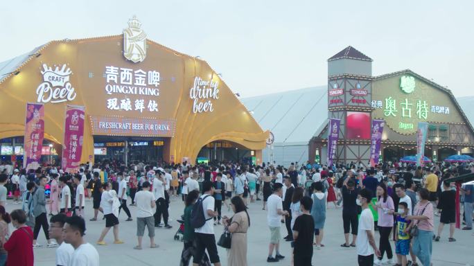 青岛啤酒城，饮酒狂欢