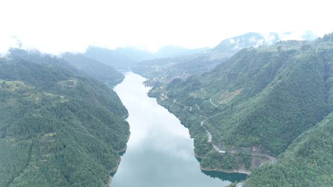 航拍贵州清水江湖面