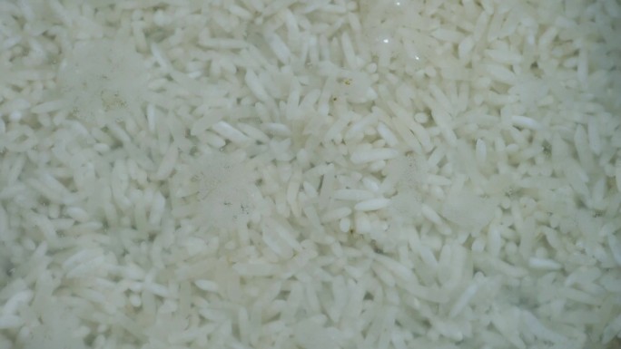 米饭煮熟过程