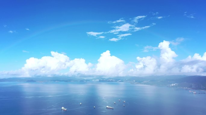 深圳大鹏湾大鹏半岛蓝天白云和漂亮彩虹视频