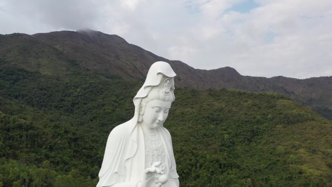 全球第二高观音像：香港慈山寺 头上小观音