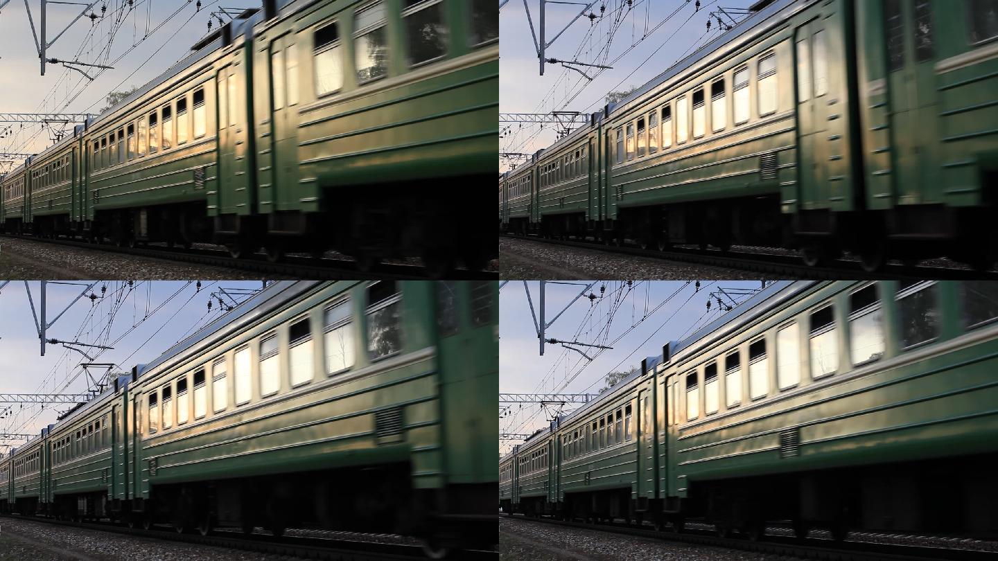 绿色的俄罗斯市郊列车