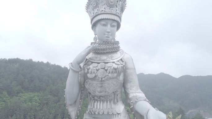 航拍贵州苗族女神仰阿莎雕像