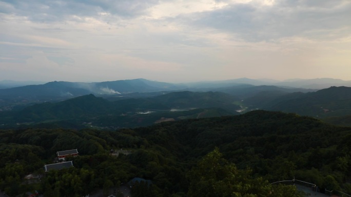 俯视群山风景