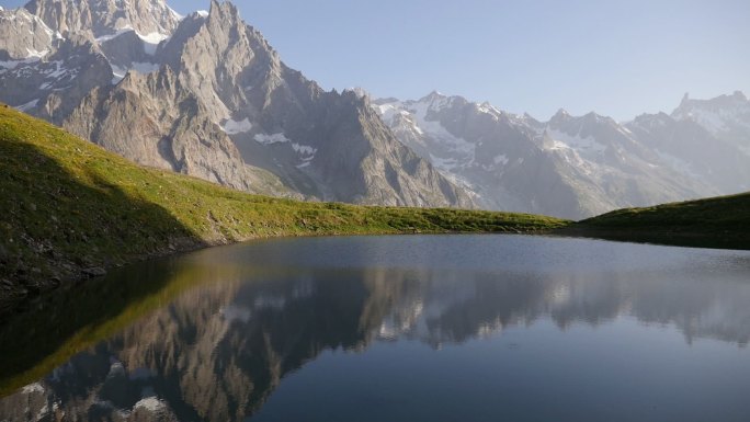 在库马约尔湖山风景