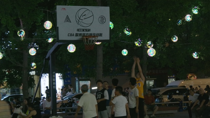 夜晚街头打篮球4K