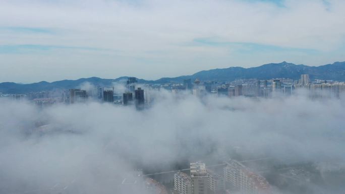 云雾缭绕仙境般的威海海滨