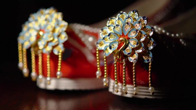 中式婚礼鞋子场景素材