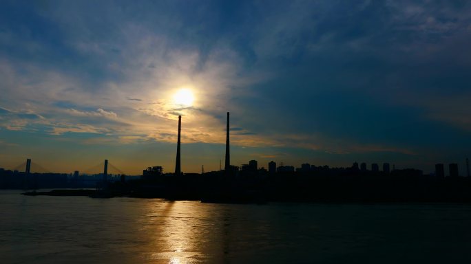 烈日下的重庆老城工业VJS