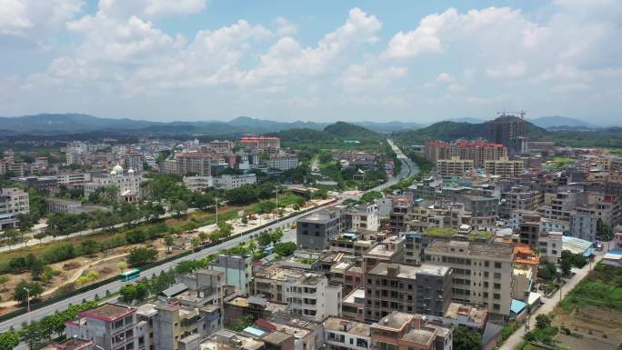 打赢脱贫新时代下的新农村景象道路美丽