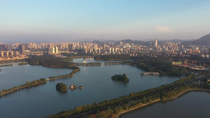 航拍安徽铜陵天井湖风景区景色