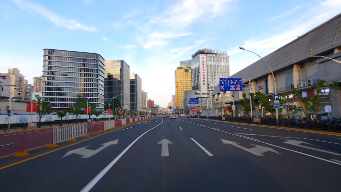 4K原创)繁华市区街道车载视频高楼大厦