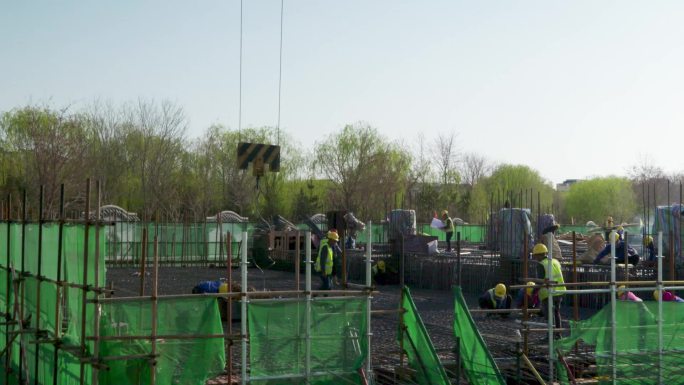 大型建筑工地塔吊作业现场X