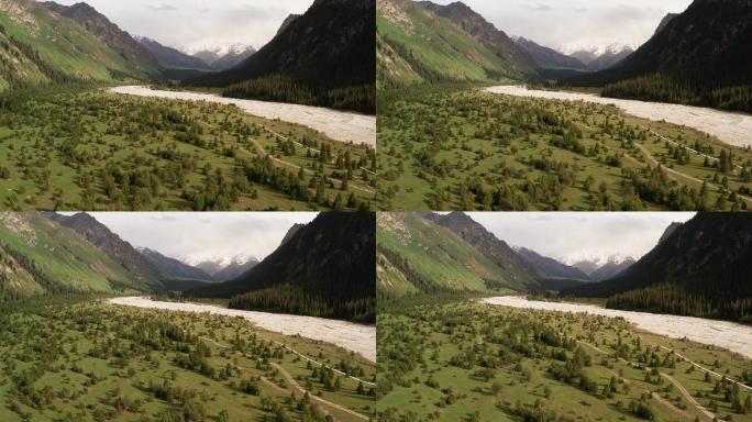 中国新疆伊犁夏特古道风景