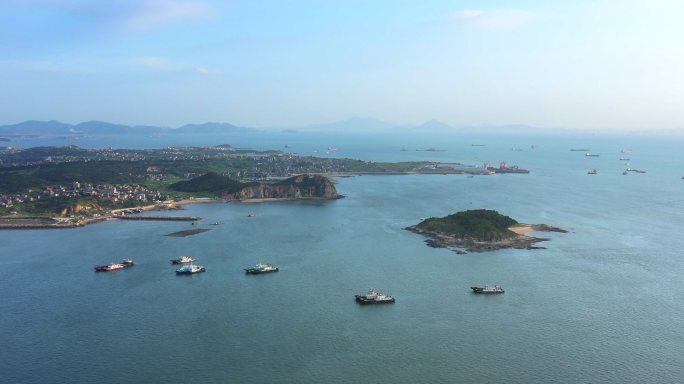 【4K】海岸线岛屿渔船