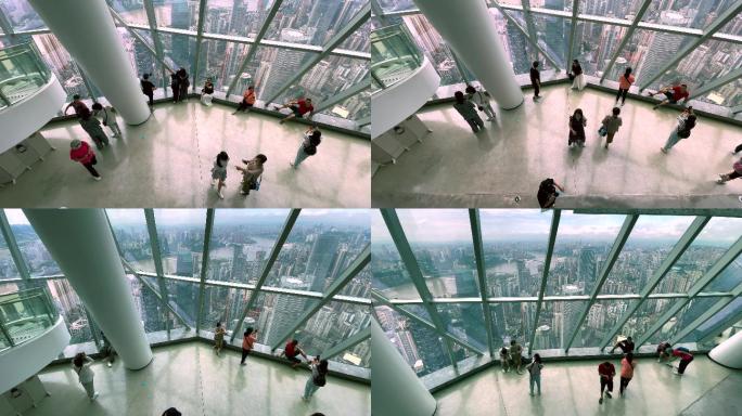重庆WFC顶层观光平台游客拍照游览空镜