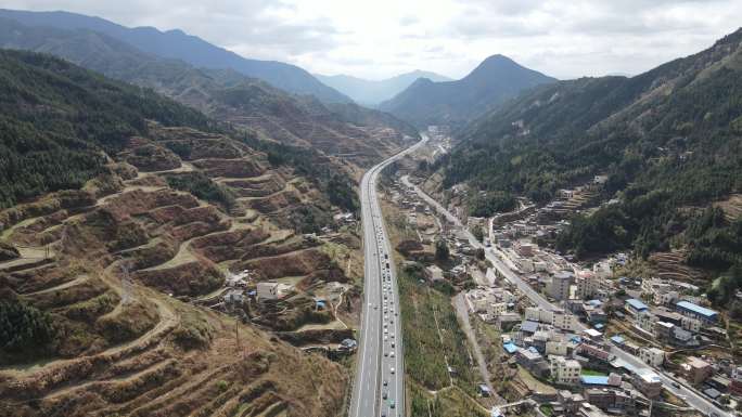 高速公路车流航拍