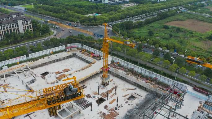 塔吊建筑工地工程车航拍建设美好中国