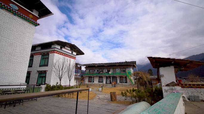 西藏林芝鲁朗扎西岗村家庭旅馆民居风光