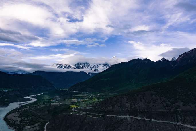 雅鲁藏布大峡谷南迦巴瓦峰傍晚延时摄影