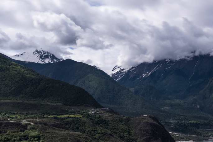 西藏雪山神山 多雄拉延时摄影6k素材