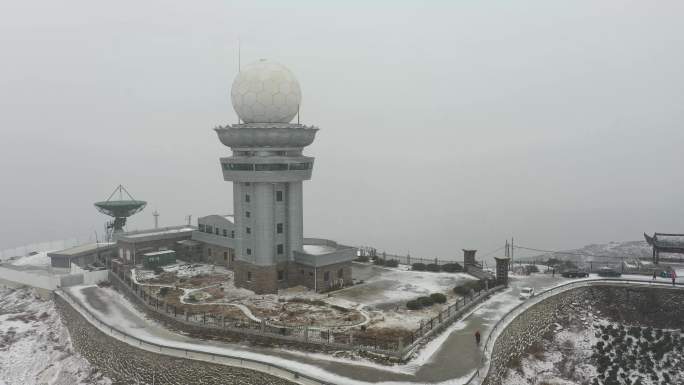 温州大罗山雪景，气象塔，下雪