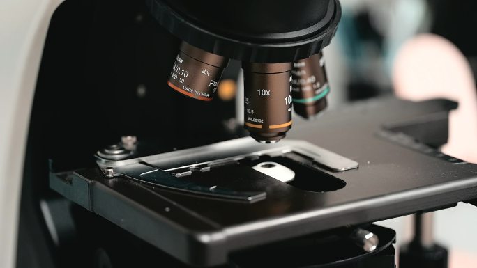 4K实验室显微镜检测病理切片