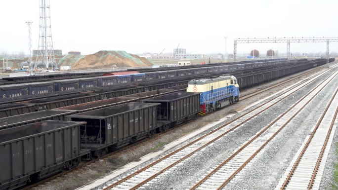 火车运输煤炭货物铁路运输煤炭运输