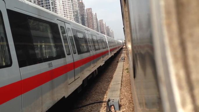 深圳西火车站地铁列车车窗特写视角实拍视频