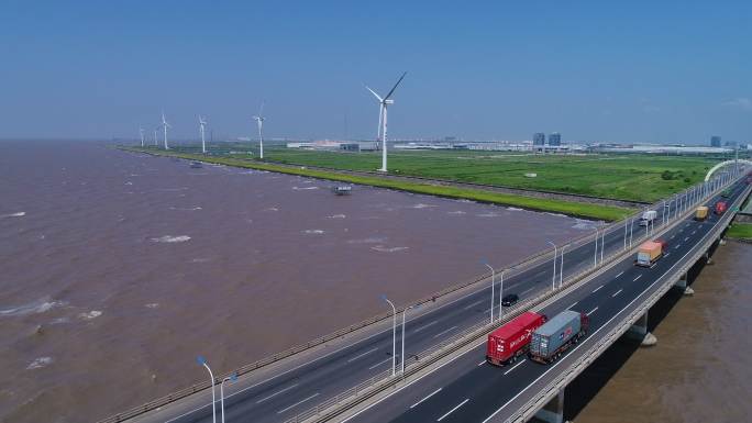 东海大桥车辆实时鸟瞰图