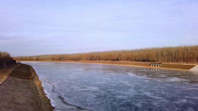 北京 温榆河 冰河 冰 冬季 寒冷 水