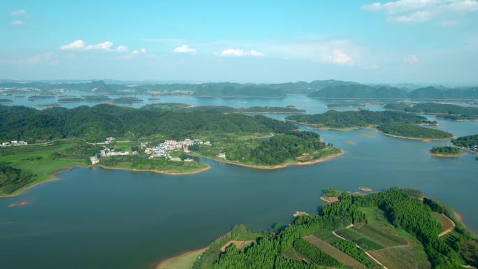 绿水青山贵阳红枫湖湖泊湖水