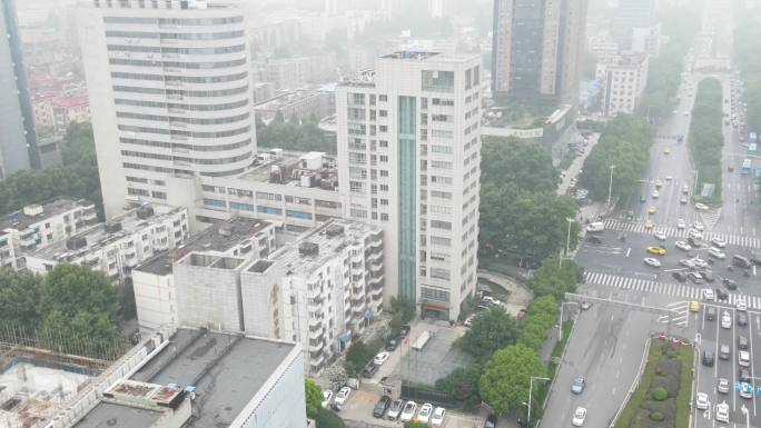 雾气 大雾天气 南京 中央门路口  街道
