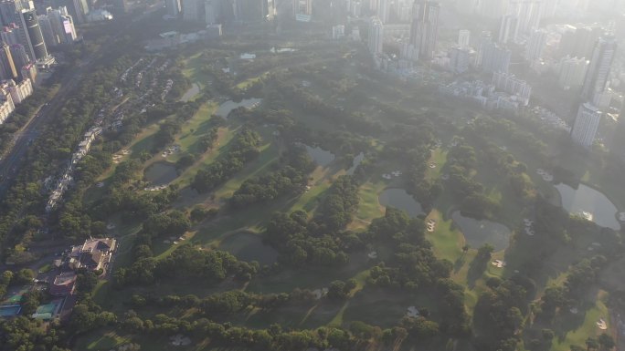 原创航拍：＂闹市瑰宝＂深圳高尔夫俱乐部