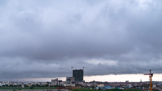 实拍台风暴雨降临