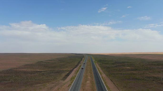 航拍G7京新高速沙漠公路高速公路戈壁公路