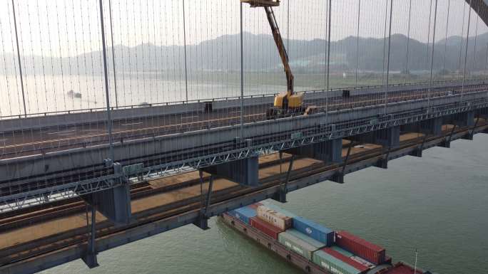 4K航拍广西梧州市高旺大桥新桥建设